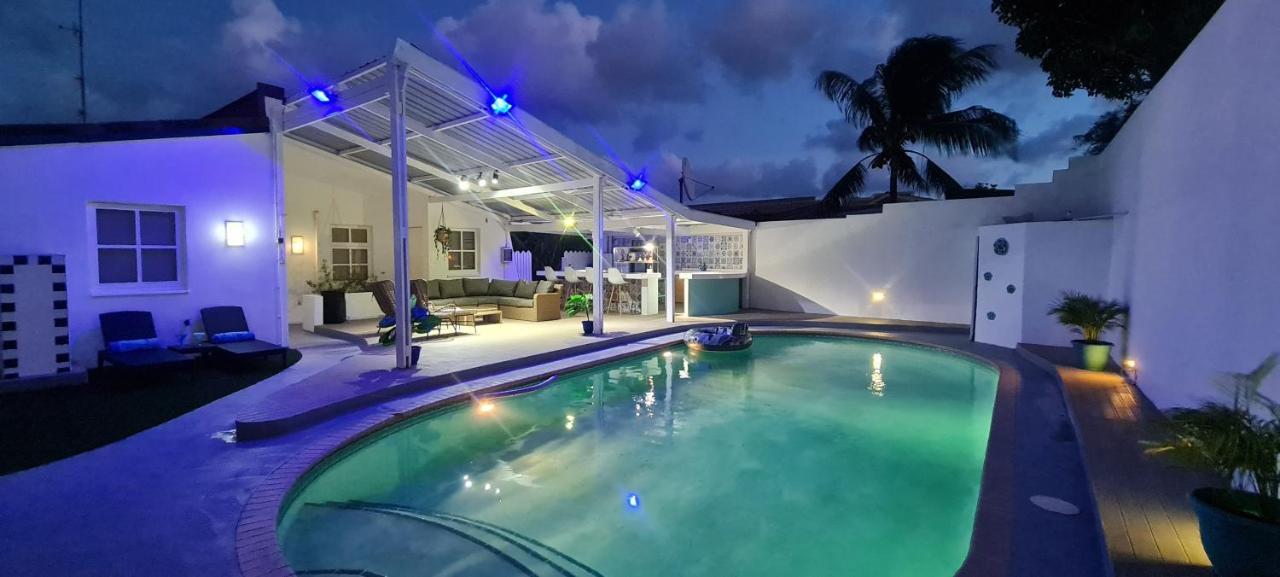 Family Villa With Big Pool And Absolute Privacy Willemstad Exterior photo